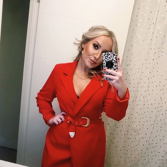 Meet your Posher, Katherine - Picture 3 of 5